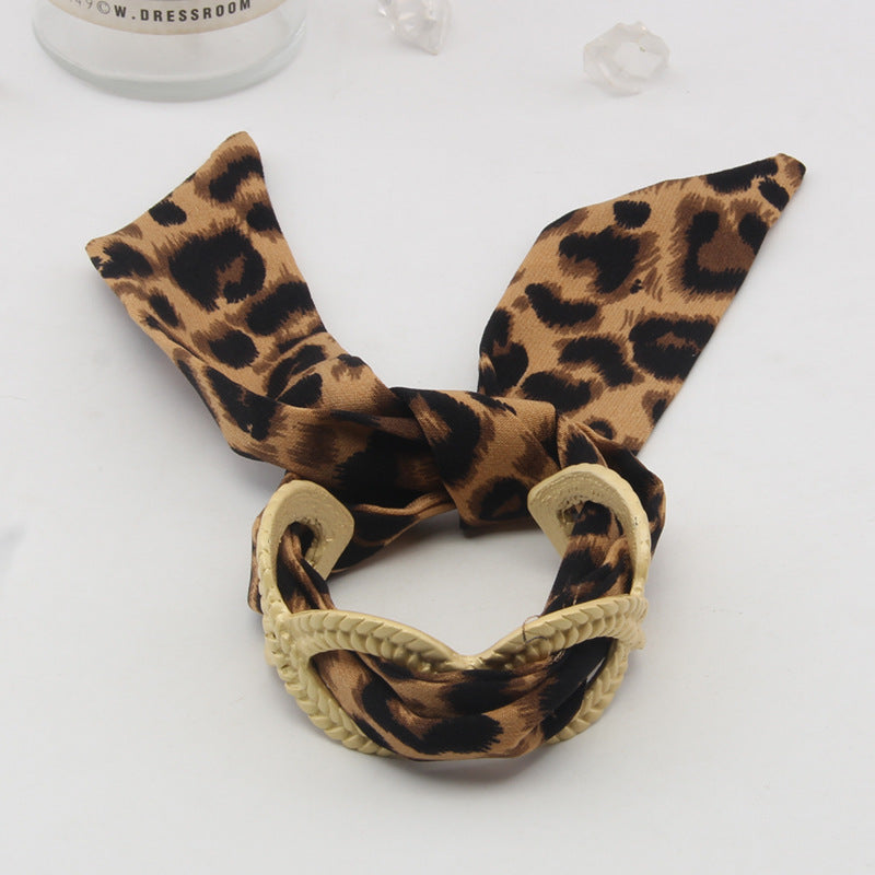 Wholesale Middle Ancient vintage Golden Leopard Scarf Open Niche High-end Delicate Bracelet